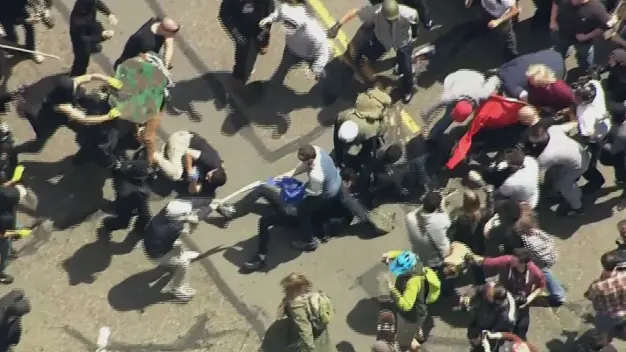 Trump supporters, opponents clash in Berkeley | CNN | 105750