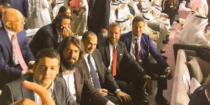 طاقم مسلسل أرطغرل يصل الكويت مع أردوغان ومغرِّدون يكشفون سبب زيارتهم | 105883