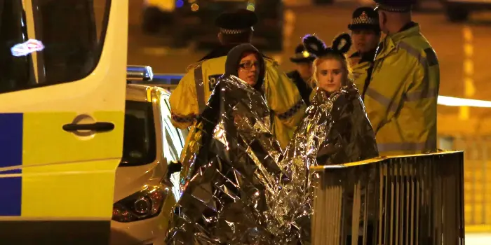 بالفيديو شاهد لحظة وقوع تفجير انكلترا.. استهدف أكبر صالة للحفلات في مدينة مانشستر | 105959