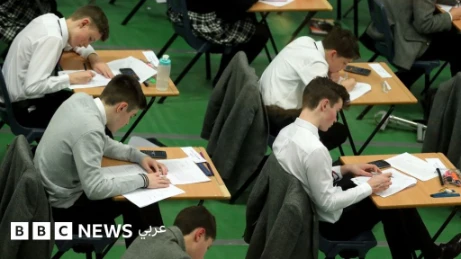 جامعة كيمبريدج تدرس إلغاء الكتابة بخط اليد في الامتحانات - BBC News عربي | 107397