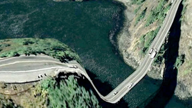 10 Roads You Would Never Want to Drive On | 108370