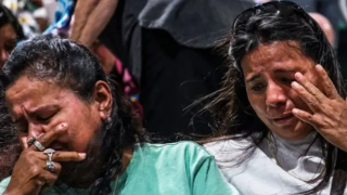 حادث تكساس: شرطة الولاية تعدّل أقوالها بشأن التسلسل الزمني لإطلاق النار الأخير - BBC News عربي | 114627