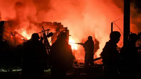 China coal mine explosion leaves 82 people dead | 115115