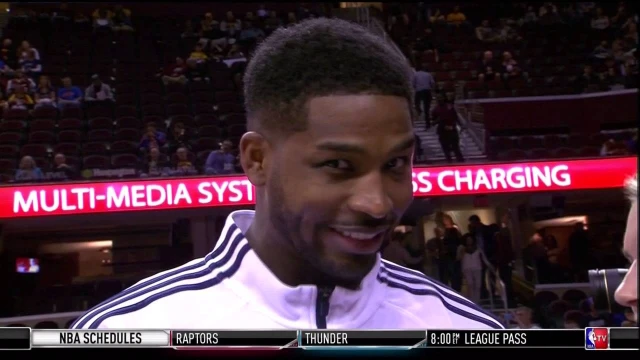 Tristan Thompson Kisses Sideline Interviewer | youtube.com | 29685