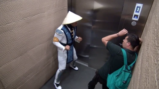 MORTAL KOMBAT ELEVATOR PRANK 2! | 34107