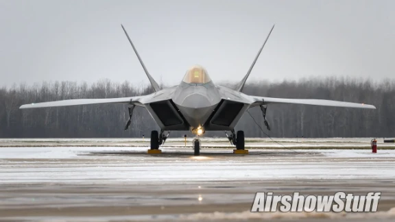 Green Bay Packers Flyover - F-22 Raptors at Austin Straubel Intl Airport 11/16/2014 | 35245