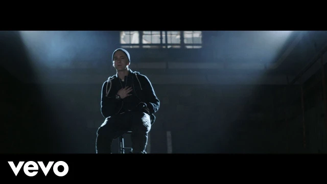 Eminem - Guts Over Fear ft. Sia | youtube.com | 38289