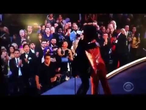 Kanye gets on stage to interrupt Beck at Grammys 2015 | 49505