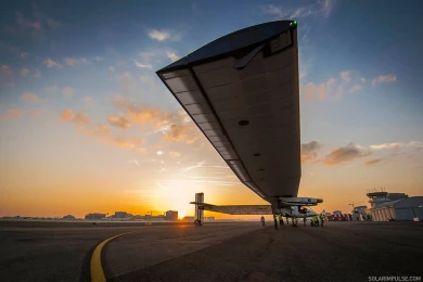 Watch this solar-powered plane attempt to fly around the world | 56237