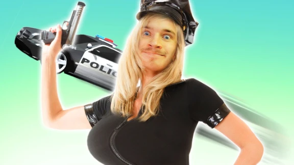 HOTTEST COP ON THE BLOCK! (Sims 4 Get To Work) | youtube.com | 60665