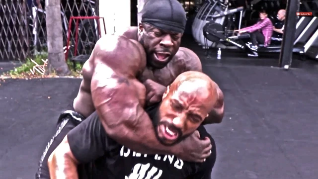 BODYBUILDER CHOKE OUT MMA FIGHTER | Kali Muscle | 62134