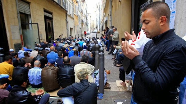 Muslim religion must be banned’: French Mayor in trouble after extreme tweets, calls to deport Muslims | 69319