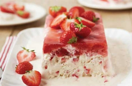 Strawberry semifreddo | Tesco Real Food | 69393