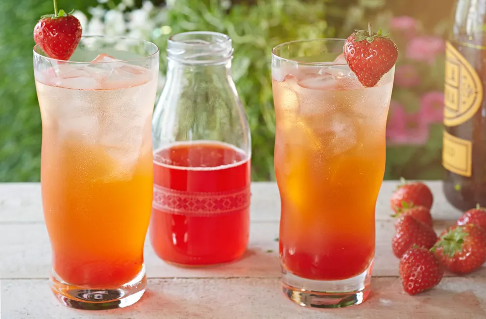 Strawberry and rose fizz | Tesco Real Food | 69401