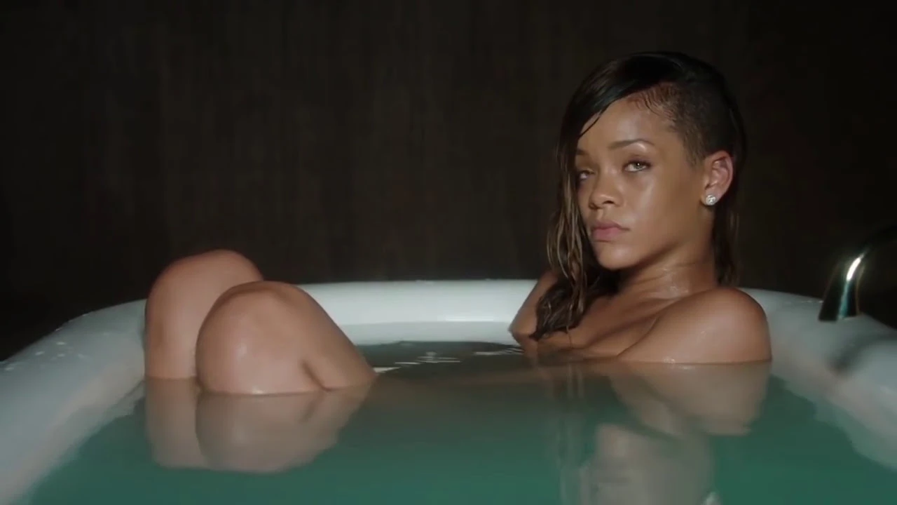 Musicless Musicvideo / RIHANNA - Stay (without Mikky Ekko) | 73917