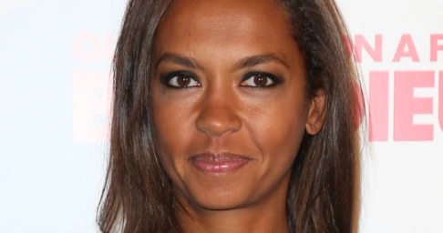 Karine Le Marchand et la chirurgie esthétique : Elle craint l affaissement | 76280