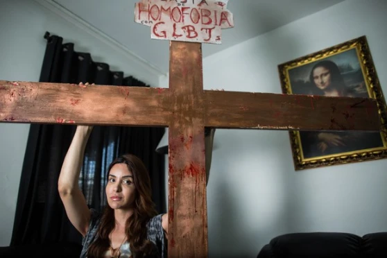 Representei a dor que sentimos', diz trandownloadual 'crucificada' na Parada Gay | 76306