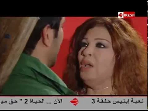 مسلسل مولد وصاحبه غايب - ذات مومينت لما تكون واحدة زميلتك معجبة بيك وأنت مطنش ! | 82541
