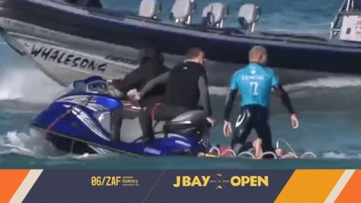 Shark Attacks Mick Fanning at the J-Bay Open 2015 | 84543