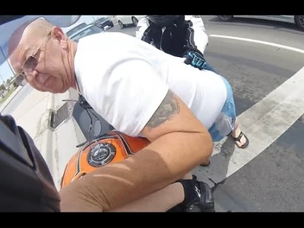 Road Rage Against Motoryclist Turns Physical | 85992