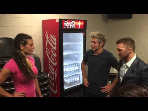 Niall Horan from One Direction does his best Conor McGregor imitation | 86000
